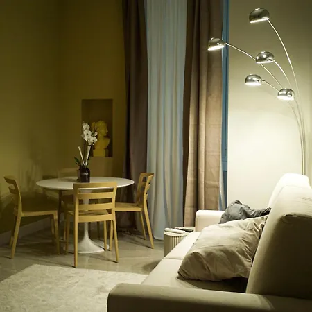 Apartment Piazzacorvettouno Pieno Centro