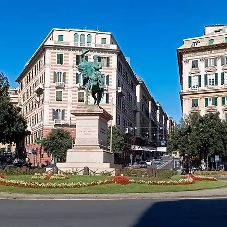 Piazzacorvettouno Pieno Centro Genoa