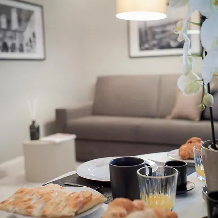 Piazzacorvettouno Luxuryapartment 70 Mq Pieno Centro *