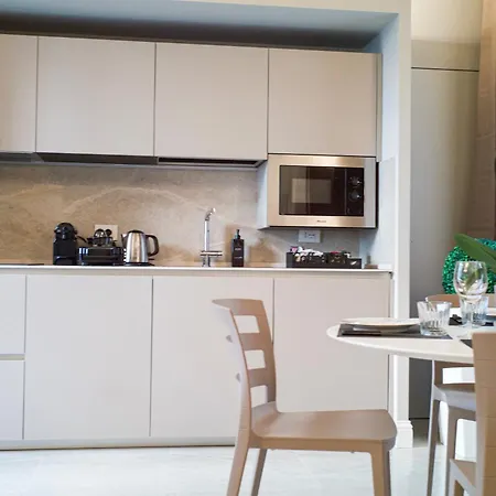 Piazzacorvettouno Luxuryapartment 70 Mq Pieno Centro Apartamento