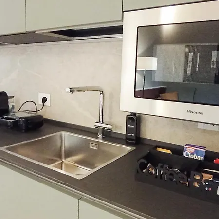 Apartment Piazzacorvettouno Pieno Centro Genoa