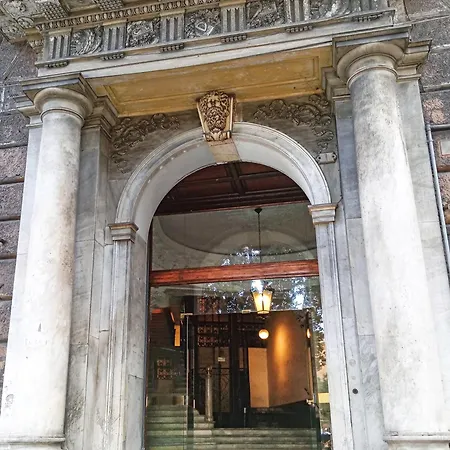 Apartamento Piazzacorvettouno Luxuryapartment 70 Mq Pieno Centro