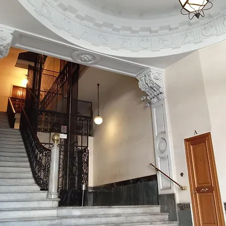 Piazzacorvettouno Pieno Centro Apartment