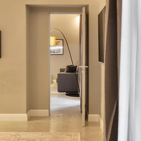 Piazzacorvettouno Luxuryapartment 70 Mq Pieno Centro * ג'נובה